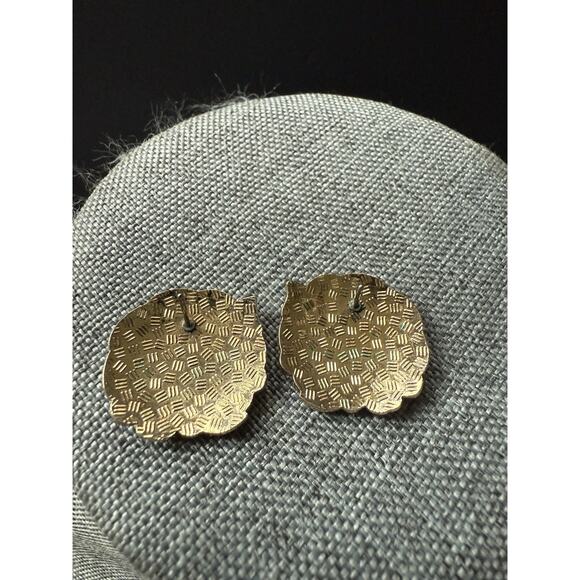 Cloisonne Earrings Flower Design Enamel Clip On Gold Tone Vintage Artsy Whimsy - Picture 3 of 4